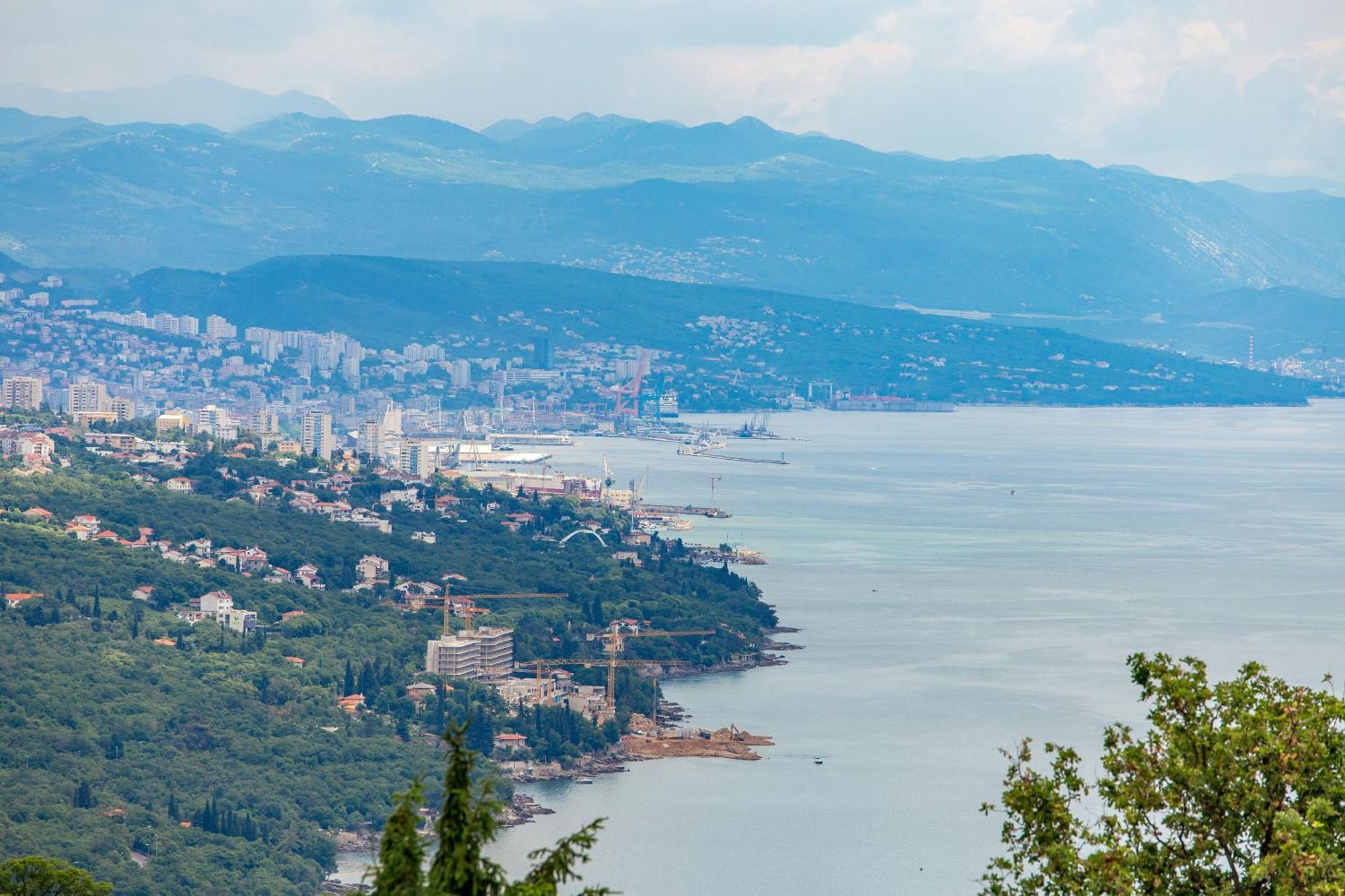 Villa Dragi With Pool, Sauna, & Whirlpool Opatija Room photo