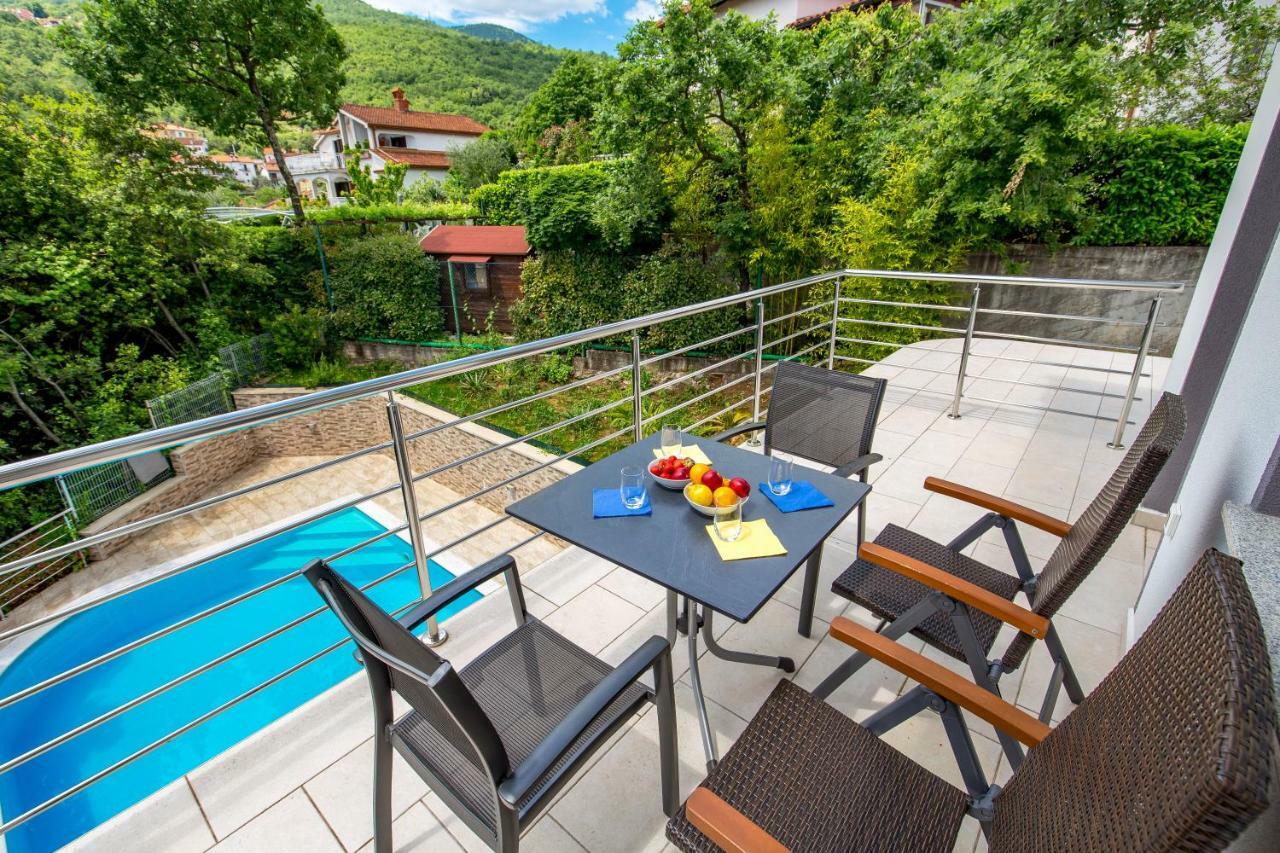Villa Dragi With Pool, Sauna, & Whirlpool Opatija Room photo